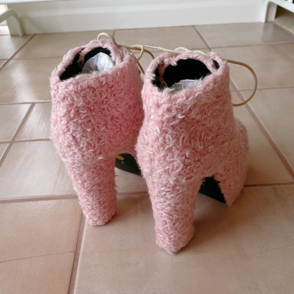 One Spo fluffy heels - Picture 2 of 7